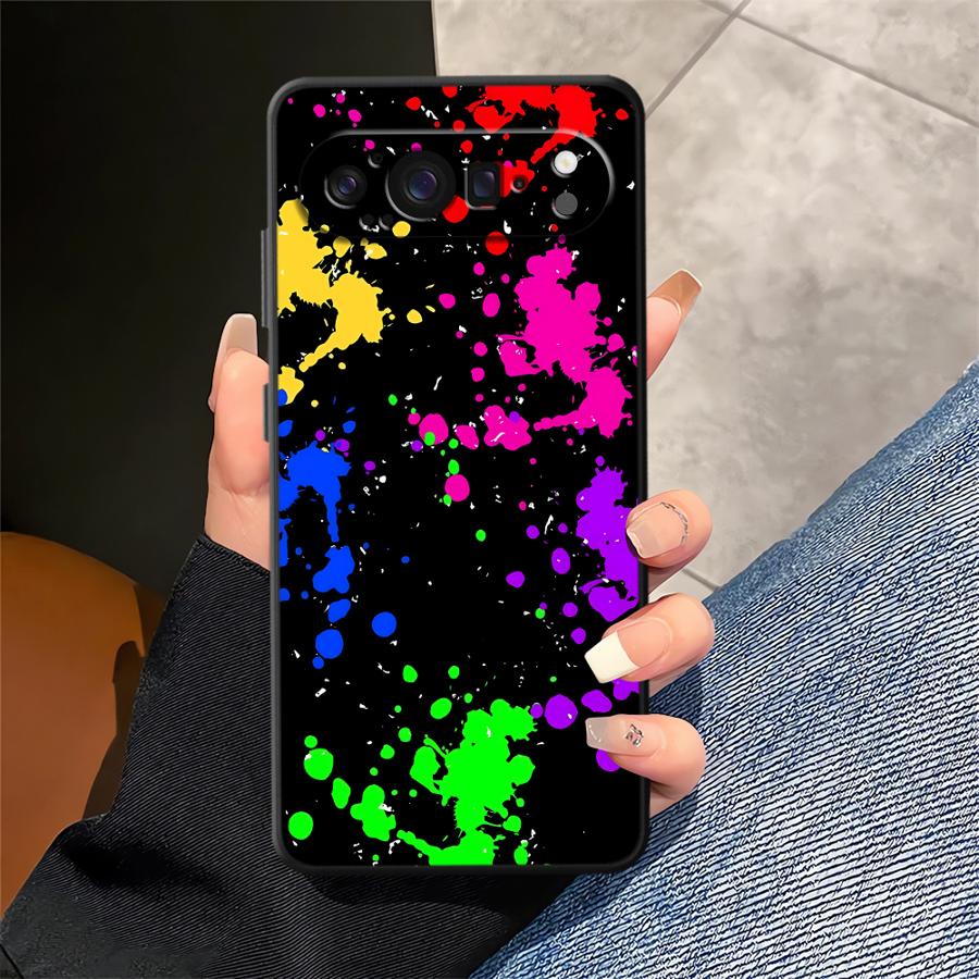 Rainbow Paint Splatters Funda  - Google Pixel 8A recension och pris